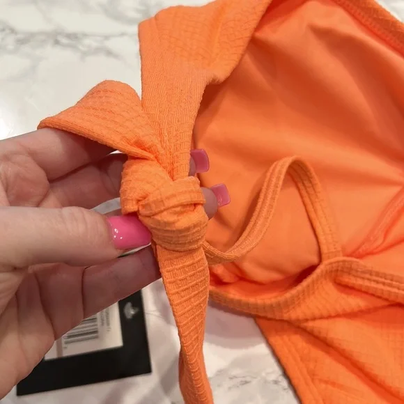 NWT! Ellen Tracy One Piece Swimsuit - Picture 6 of 10